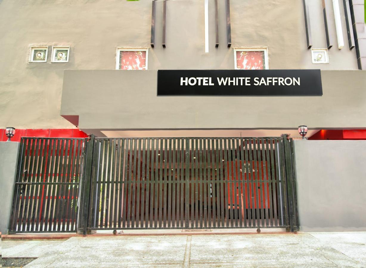 Hotel White Saffron 3*